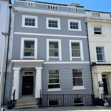 2 Bedroom Dreamy Apartment In Plymouth! Exterior foto